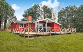 Cozy Home In Aakirkeby With Wifi
